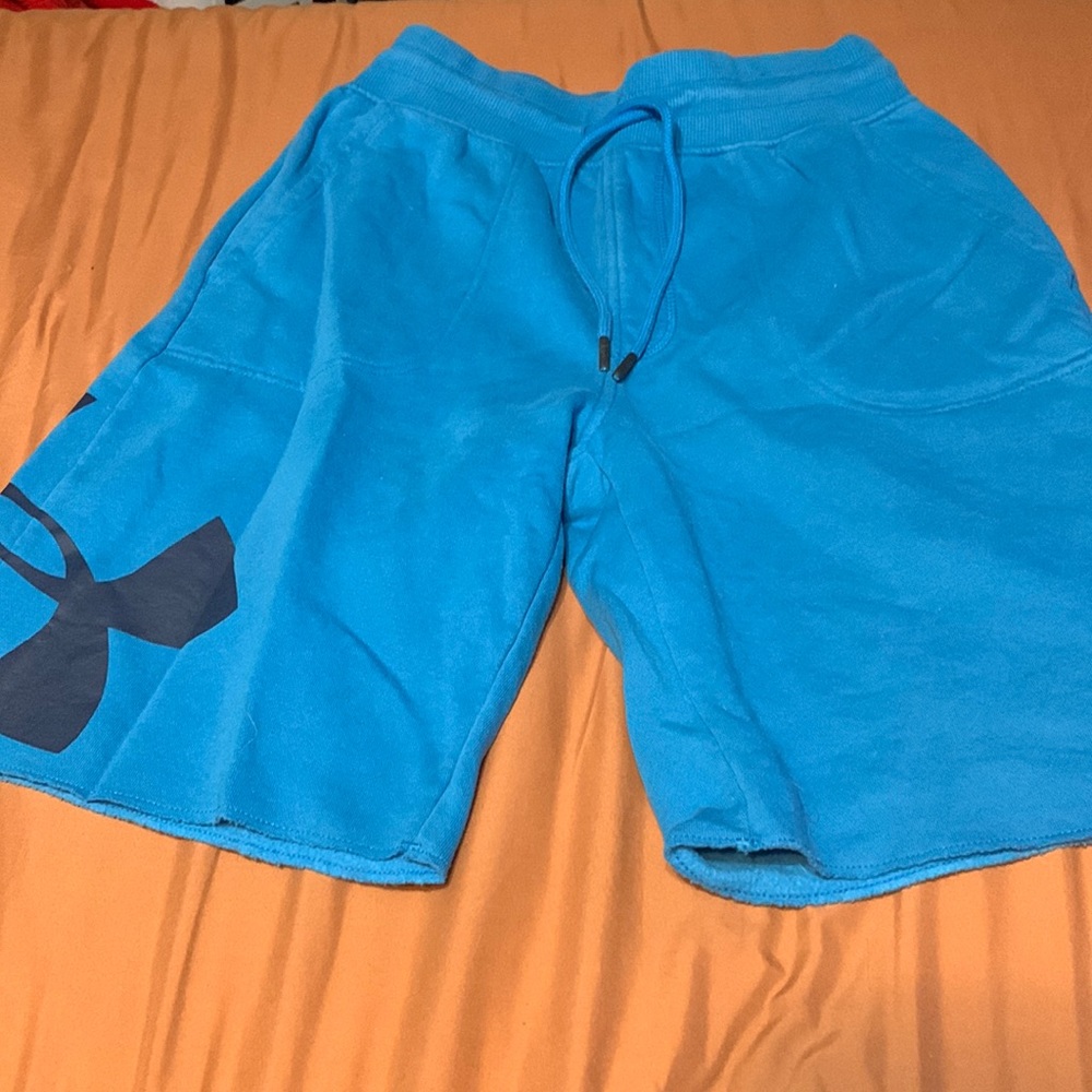 Under Armour Mens sweat shorts medium